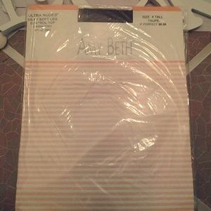 ONLY 4 LEFT / AMY BETH STOCKINGS - NWT